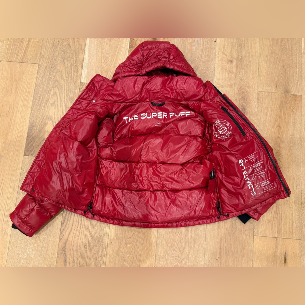 Aritzia Red Shorty Super Puff - Picture 3 of 4